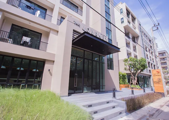 Hotel The Journey Laksi